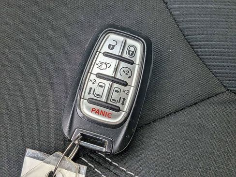 Certified 2022 Chrysler Voyager LX FWD image 31