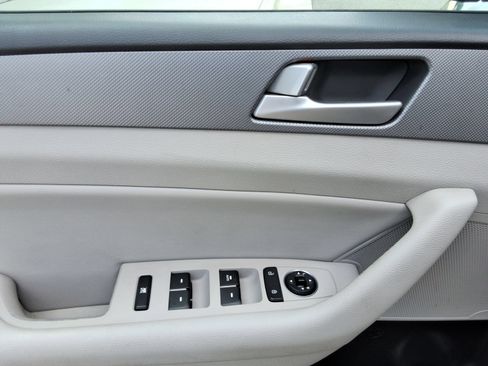 Used 2016 Hyundai Sonata SE FWD image 21