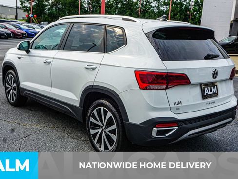 Used 2024 Volkswagen Taos SE FWD image 5