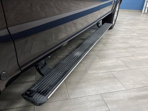 Used 2018 Ford F150 Platinum w/ Equipment Group 701A Luxury image 40