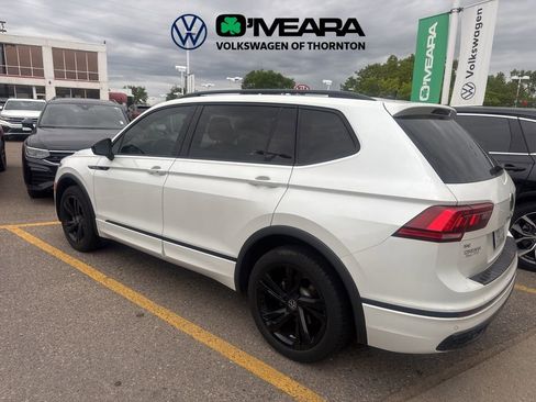 Used 2024 Volkswagen Tiguan SE R-Line AWD/4WD image 4