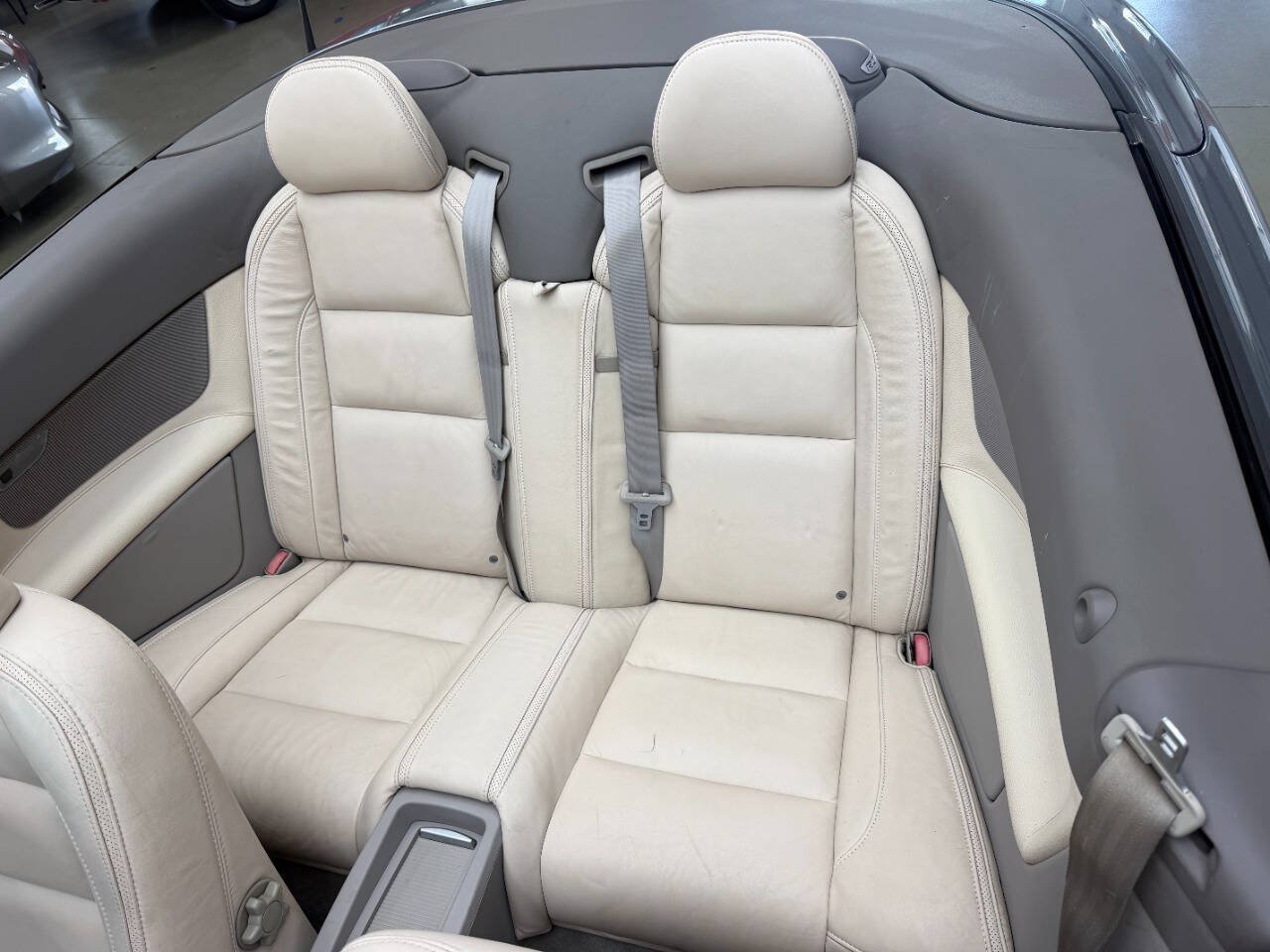 Used 2011 Volvo C70 T5 FWD image 12