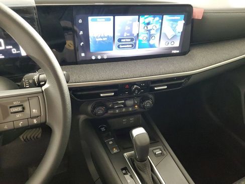 New 2026 Nissan Kicks SV w/ SV Premium Package image 19