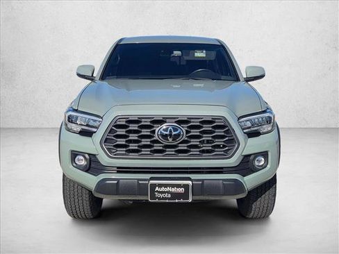 Used 2023 Toyota Tacoma TRD Off-Road w/ Black Out Package (TMS) AWD/4WD image 2