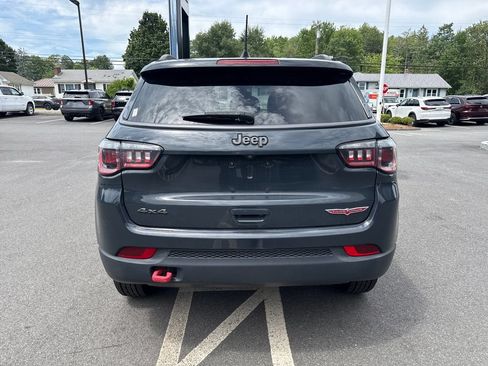 Used 2018 Jeep Compass Trailhawk w/ Cold Weather Group AWD/4WD image 4
