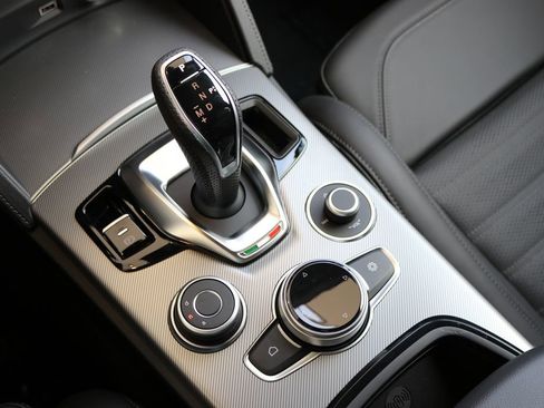 New 2025 Alfa Romeo Stelvio Sprint image 42