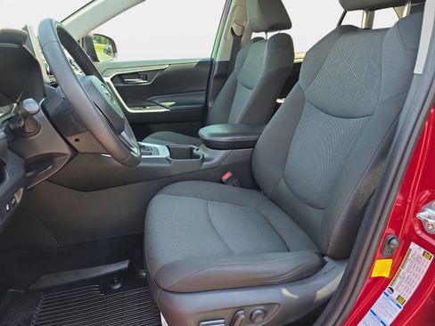 Used 2022 Toyota RAV4 XLE w/ Convenience Package AWD/4WD image 15