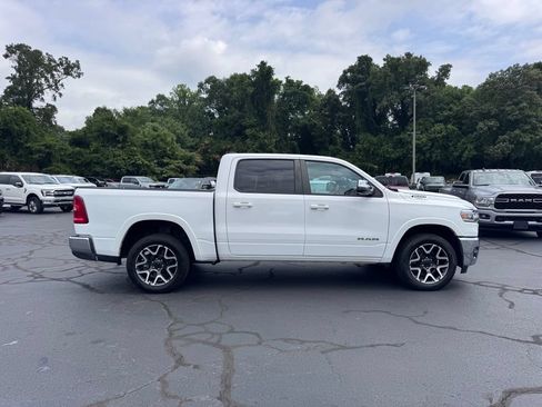 Used 2025 RAM 1500 Laramie AWD/4WD image 4