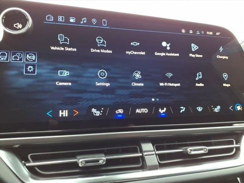 New 2026 Chevrolet Equinox EV LT image 27