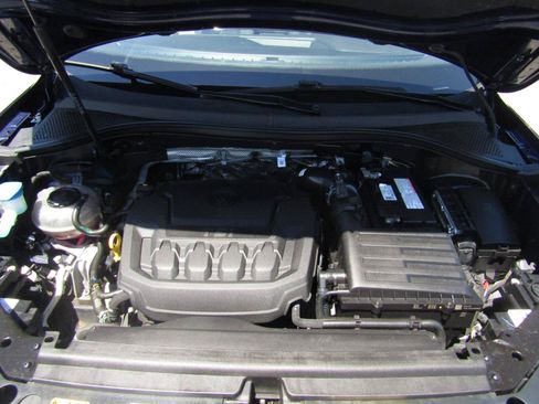 Used 2023 Volkswagen Tiguan SE AWD/4WD image 25