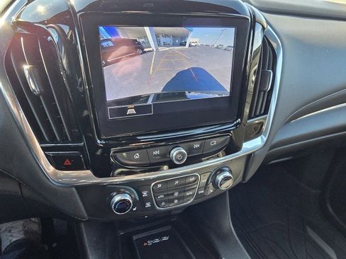 Used 2023 Chevrolet Traverse LT image 23