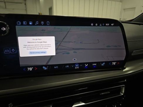 New 2026 Chevrolet Traverse LT w/ Sun and Wheel Package FWD image 13