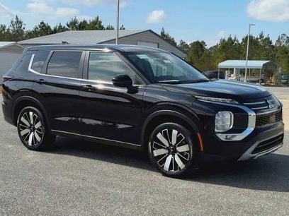 Used 2025 Mitsubishi Outlander SE