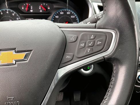 Used 2018 Chevrolet Equinox LT image 19