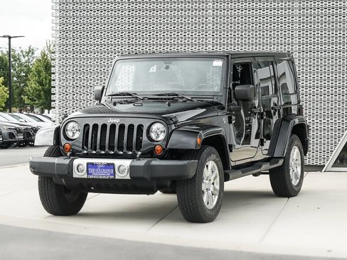 Used 2013 Jeep Wrangler Unlimited Sahara w/ Dual Top Group image 5