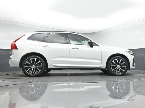 Used 2024 Volvo XC60 B5 Plus w/ Protection Package Premier AWD/4WD image 38