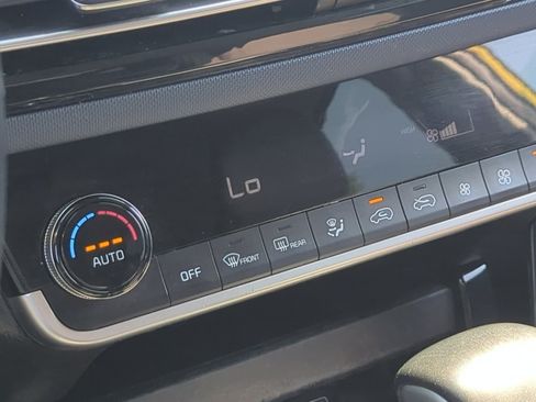 Used 2022 Kia Seltos S AWD/4WD image 34