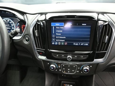 Used 2023 Chevrolet Traverse High Country image 28