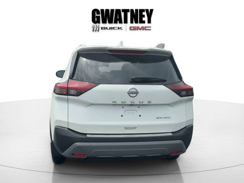 Used 2023 Nissan Rogue SV w/ SV Premium Package AWD/4WD image 4