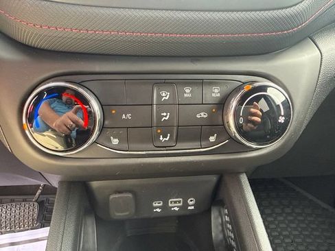 Used 2023 Chevrolet TrailBlazer RS AWD/4WD image 17