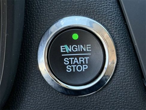 Used 2021 Ford EcoSport SE image 21