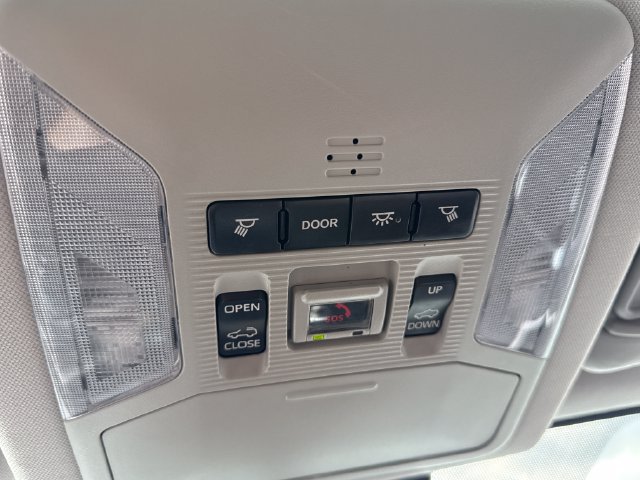 Used 2021 Toyota RAV4 XLE w/ Convenience Package FWD image 38