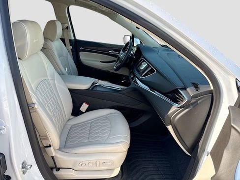 Used 2024 Buick Enclave Avenir w/ Trailering Package, 5000 lbs. FWD image 39