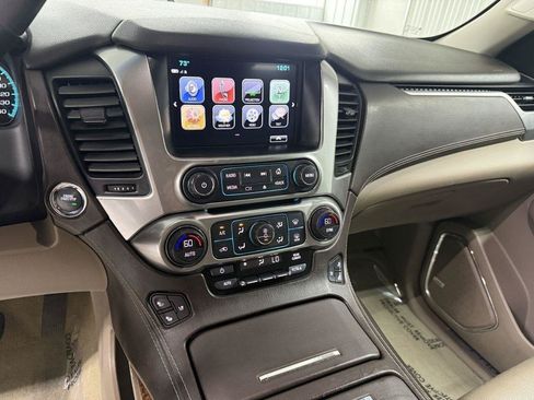 Used 2017 Chevrolet Suburban Premier AWD/4WD image 20