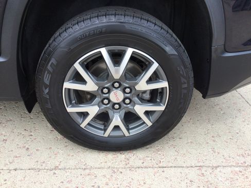 Used 2021 GMC Acadia SLE w/ Driver Convenience Package AWD/4WD image 8