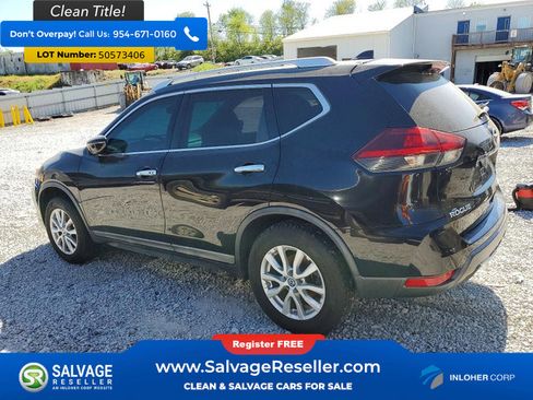 Used 2018 Nissan Rogue SV image 3