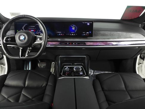 Used 2023 BMW 740i w/ Parking Assistance Package RWD image 24