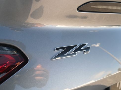 Used 2025 BMW Z4 M40i w/ Premium Package image 38