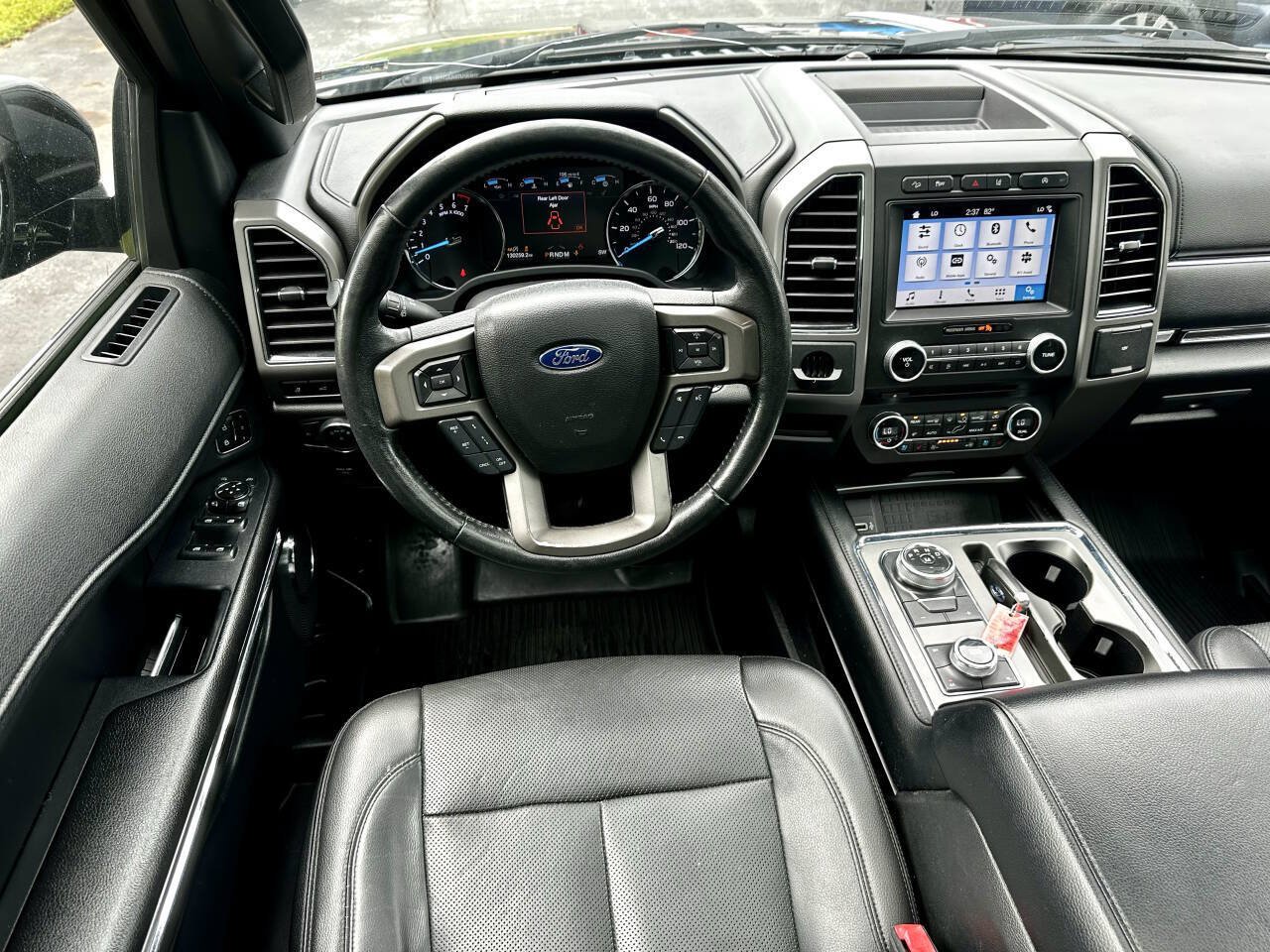 Used 2018 Ford Expedition XLT w/ Equipment Group 202A AWD/4WD image 9