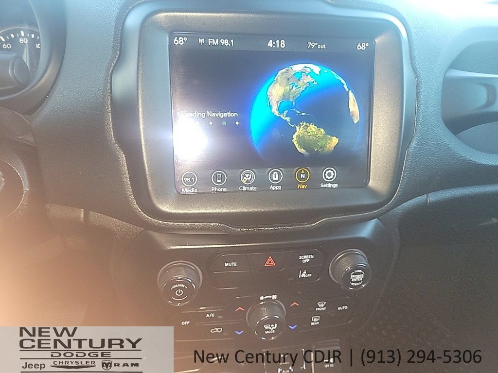 Used 2023 Jeep Renegade Latitude AWD/4WD image 7