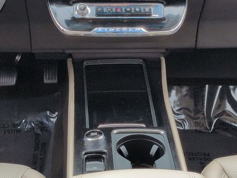 Certified 2023 Lincoln Corsair AWD w/ Equipment Group 101A image 20