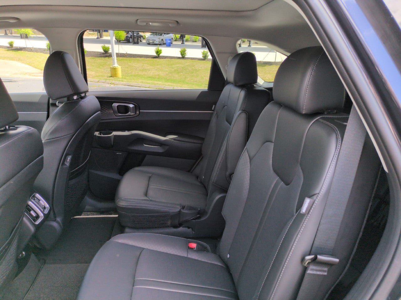 New 2026 Kia Sorento EX w/ EX Premium Package FWD image 33