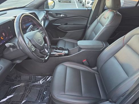 Used 2024 Chevrolet Trax RS w/ Driver Confidence Package FWD image 12