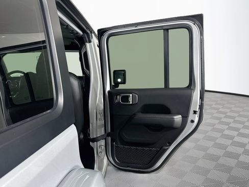 Used 2023 Jeep Wrangler Unlimited Sahara w/ Cold Weather Group AWD/4WD image 26