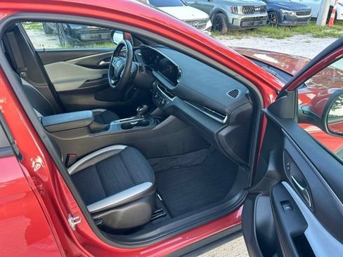 Used 2024 Buick Envista Preferred w/ Convenience I Package FWD image 9