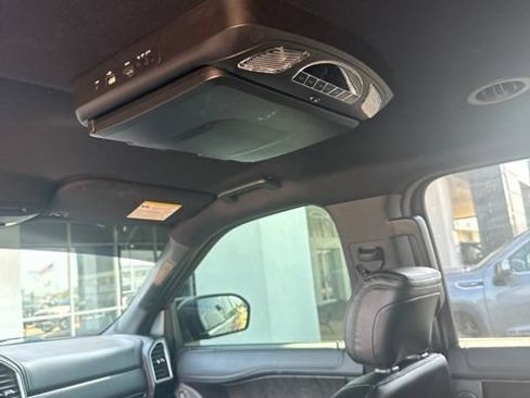 Used 2019 Ford Expedition Max Limited RWD image 13