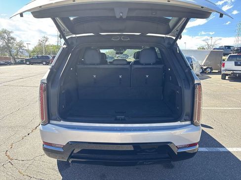 Used 2025 Cadillac Escalade IQ Sport 2 AWD/4WD image 31