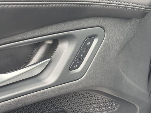 Certified 2024 Nissan Ariya FWD image 18