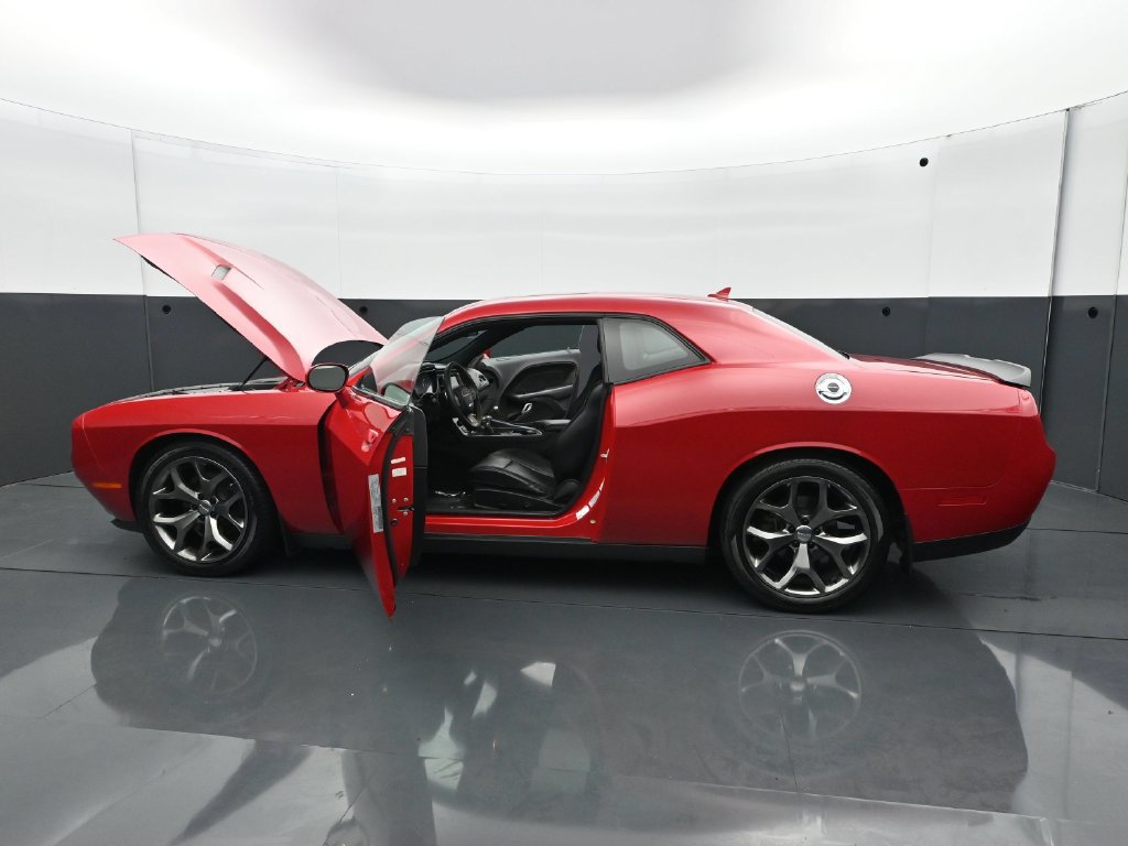 Used 2015 Dodge Challenger SXT Plus w/ Sound Group II RWD image 27