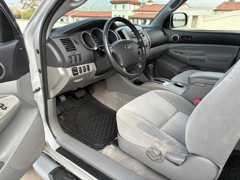 Used 2006 Toyota Tacoma PreRunner image 23