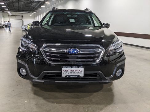 Used 2018 Subaru Outback 3.6R Limited AWD/4WD image 8