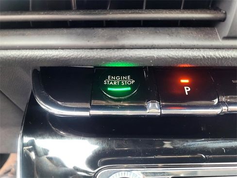 Certified 2023 Lincoln Corsair Standard AWD w/ Equipment Group 101A image 17