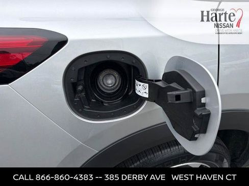 Certified 2025 Nissan Rogue SV AWD/4WD image 20