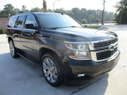 Used 2020 Chevrolet Tahoe LT w/ Luxury Package RWD image 27