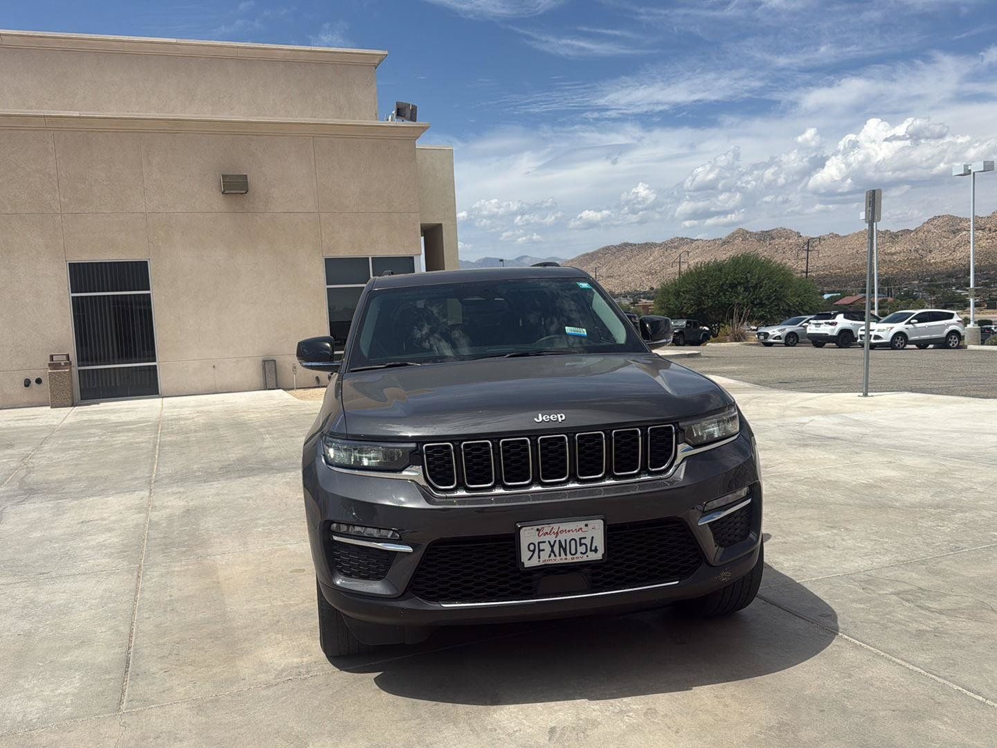 Used 2023 Jeep Grand Cherokee 4WD 4xe image 3