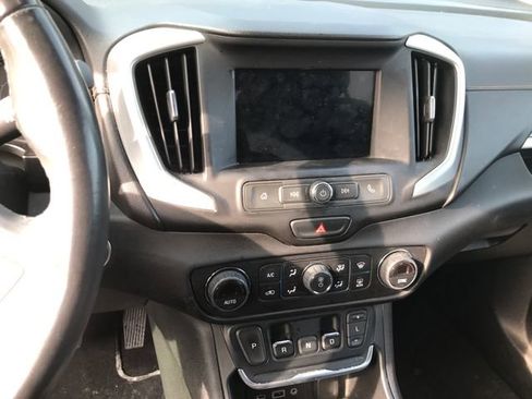 Used 2018 GMC Terrain SLE w/ Driver Convenience Package image 5